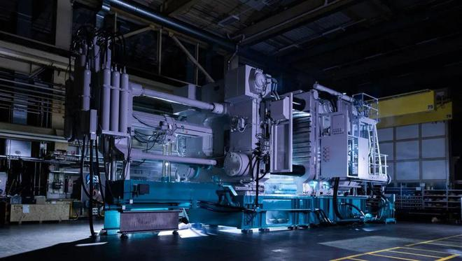 德國漢特曼引進(jìn)布勒6100T超大型壓鑄單元 德國漢特曼引進(jìn)布勒6100T超大型壓鑄單元